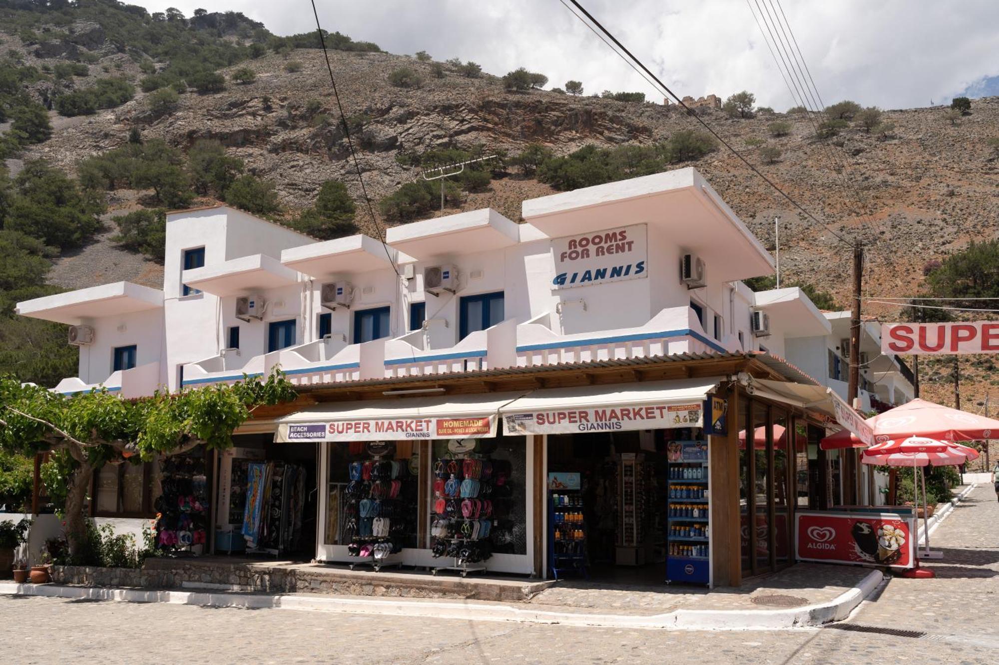 Giannis Rooms Agia Roumeli Exterior foto
